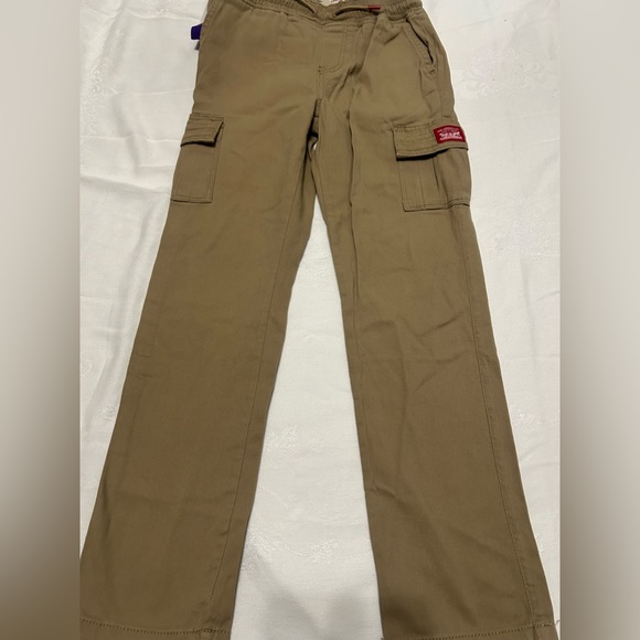 Levi’s youth cargo pants size 10 NWT tan - Picture 3 of 6
